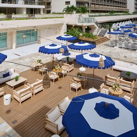Outrigger Reef Waikiki Beach Resort-3