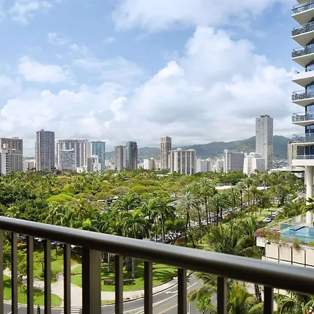 Outrigger Reef Waikiki Beach Resort-2
